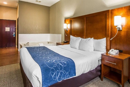 Comfort Suites Mattoon image 14