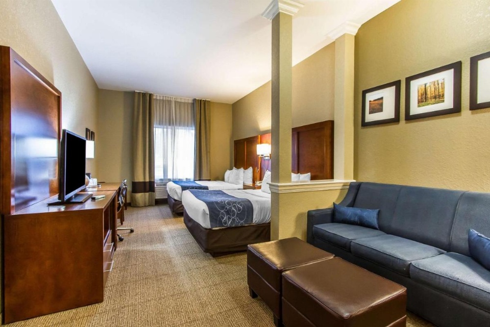 Comfort Suites Mattoon Image 24