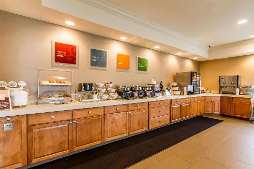 Comfort Suites Mattoon image 3