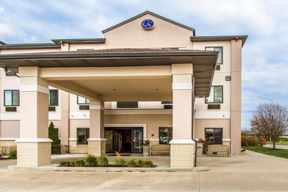 Comfort Suites Mattoon Image 30